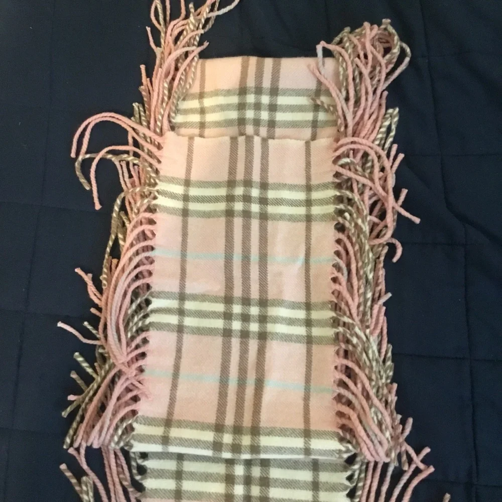 Authentic Burberry London RARE Cashmere Nova Check “HAPPINESS “Pink Fringe Scarf